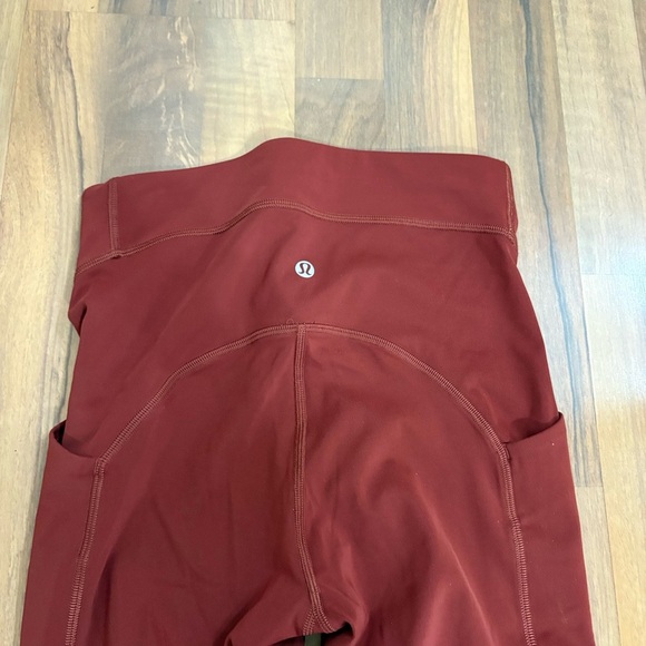 Lululemon Power Thru High-Rise Tight 25"
Red Merlot - Picture 4 of 10